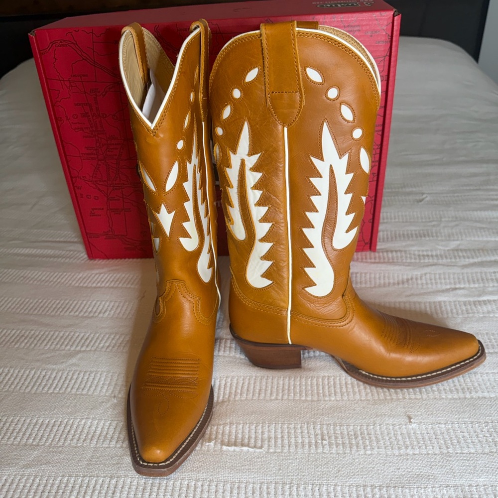Justin Boots Brown and White Women's Western Genuine Leather Boots Size 9B - Picture 8 of 14